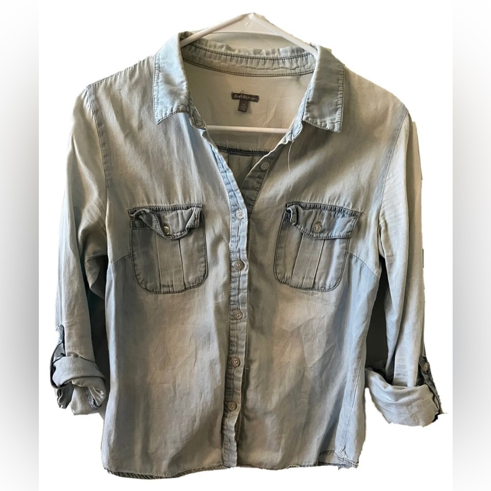 Charlotte Russe Chambray Button Up Shirt Women’s Medium 100% Cotton
